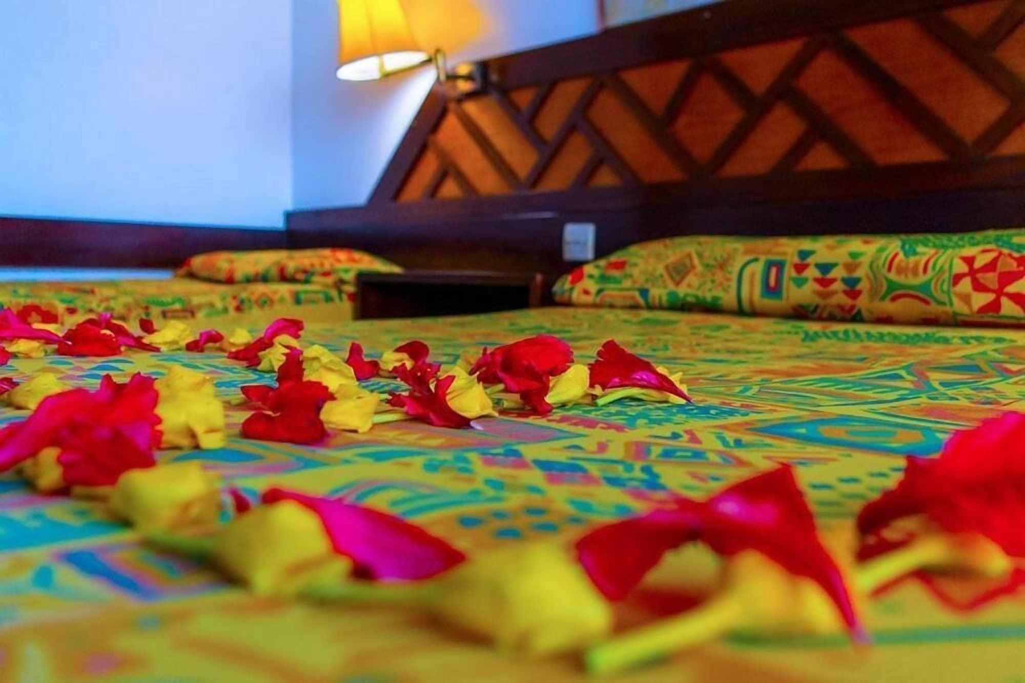 Mombasa Beach Hotel Extérieur photo